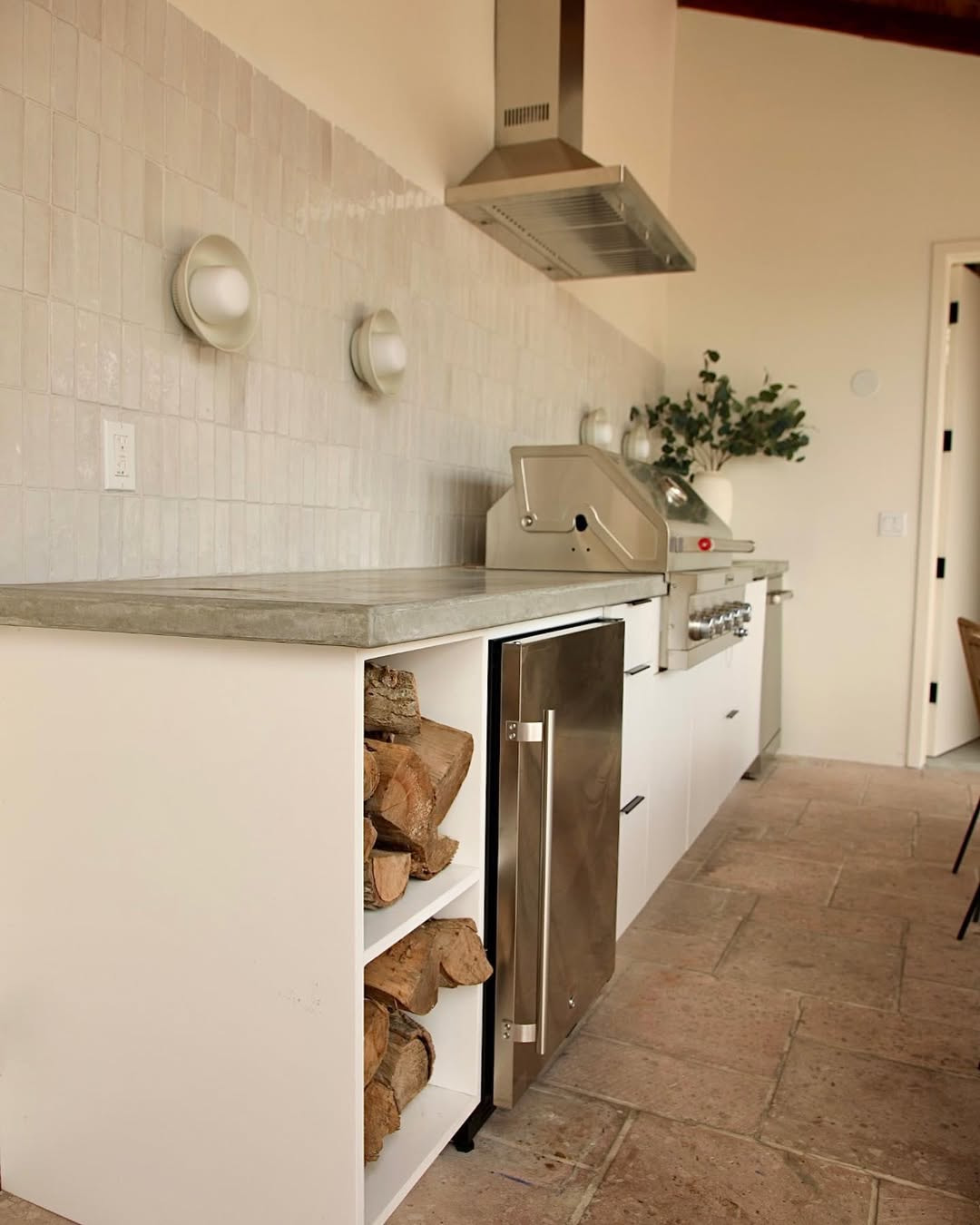 Hollywood Hills — Outdoor Kitchen / Primary Bathrooms